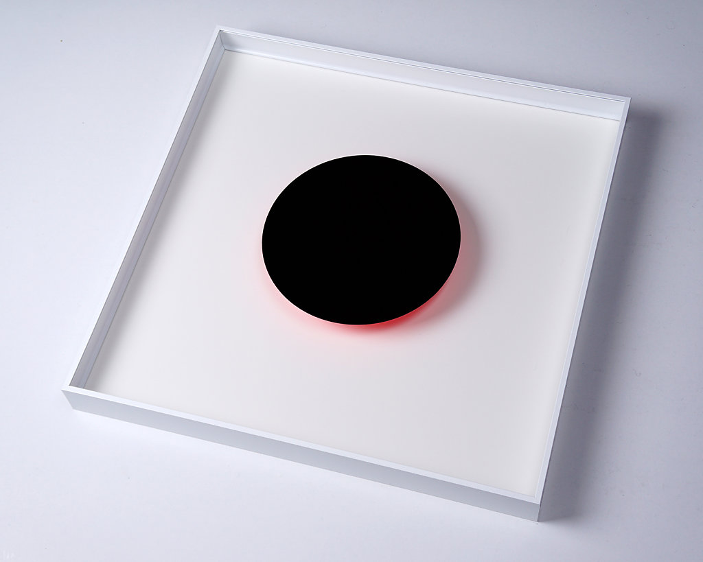 Even the moon borrows it’s light from the sun – Black/Magenta