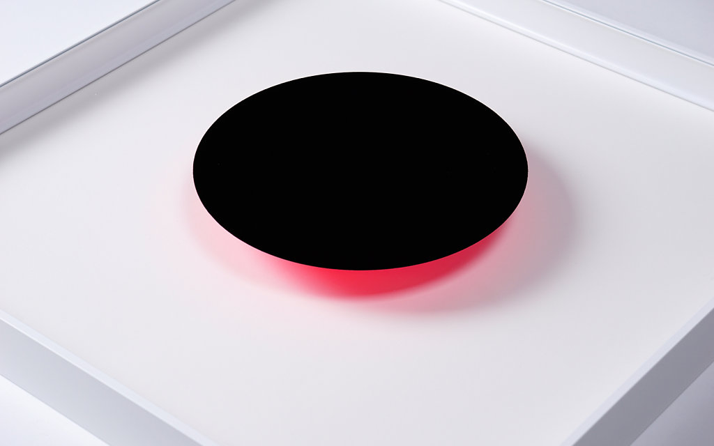 Even the moon borrows it’s light from the sun – Black/Magenta